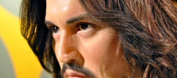 Uno dei grandi pilastri del cinema sta passando un brutto momento: scopriamo i misteri di Johnny Depp. Uno dei grandi pilastri del cinema sta passando un brutto momento: scopriamo i misteri di Johnny Depp.
