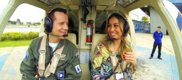 Celso Russomano mostrou seu helicóptero em programa da Sabrina Sato Celso Russomano mostrou seu helicóptero em programa da Sabrina Sato