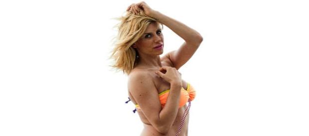 Paola Caruso (Naufraga dell'Isola dei Famosi) Paola Caruso (Naufraga dell'Isola dei Famosi)