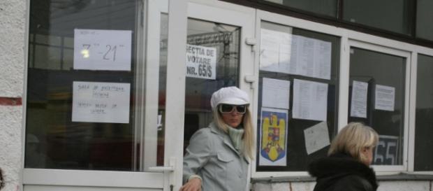 Secţie de votare de la alegeri Secţie de votare de la alegeri