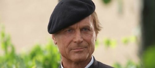 Terence Hill, protagonista in Don Matteo