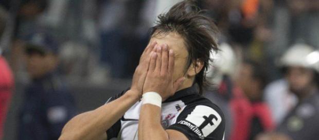 Corinthians é derrotado dentro de casa Corinthians é derrotado dentro de casa
