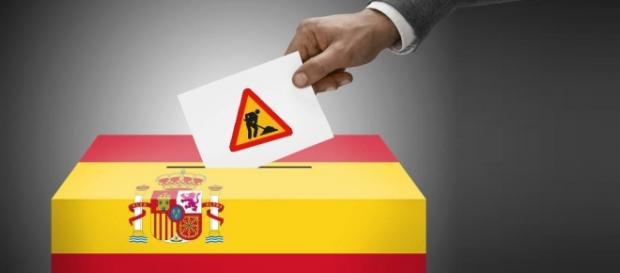 La tendencia social sigue siendo la fragmentación del parlamento, lo que puede significar que España siga siendo ingobernable. La tendencia social sigue siendo la fragmentación del parlamento, lo que puede significar que España siga siendo ingobernable.