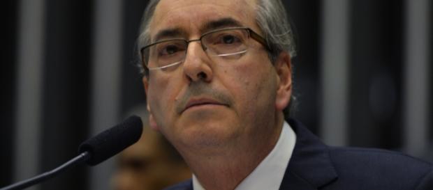 O afastamento de Cunha é só mais uma manobra política. O afastamento de Cunha é só mais uma manobra política.