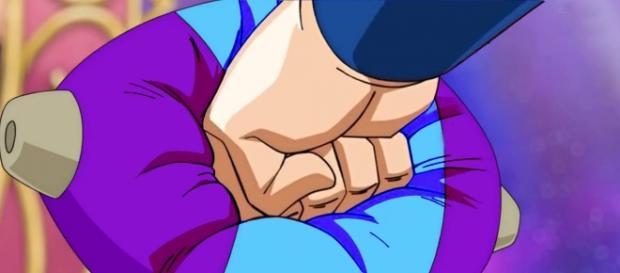 Zeno sama siendo golpeado por Son Gokú Zeno sama siendo golpeado por Son Gokú