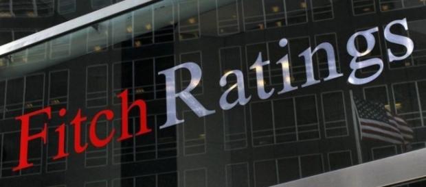 Agência Fitch rebaixa o Brasil. Agência Fitch rebaixa o Brasil.