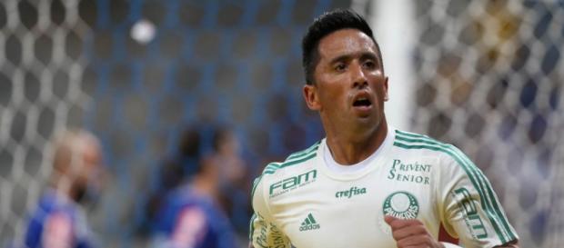 Lucas Barrios comemora gol no Palmeiras Lucas Barrios comemora gol no Palmeiras