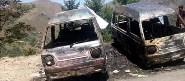 Maşinile incendiate în parcarea motelului Maşinile incendiate în parcarea motelului