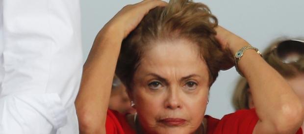 Presidente Dilma Rousseff critica processo de impeachment. Presidente Dilma Rousseff critica processo de impeachment.