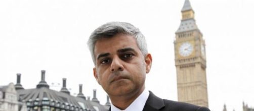 Sadiq Khan, primo musulmano ad essere eletto sindaco di Londra