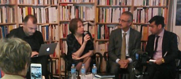Mala Bakhtiar (2ème à d.), leader de l'UPK, à l'IREMMO de Paris le 28 avril lors d'une rencontre modérée par la chercheuse Dorothée Schmid. Mala Bakhtiar (2ème à d.), leader de l'UPK, à l'IREMMO de Paris le 28 avril lors d'une rencontre modérée par la chercheuse Dorothée Schmid.
