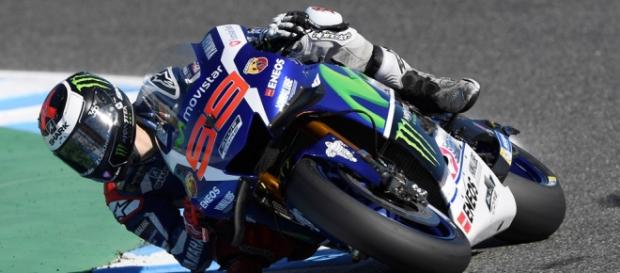 Lorenzo realizó una carrera impecable que lo regresa al liderato. Lorenzo realizó una carrera impecable que lo regresa al liderato.