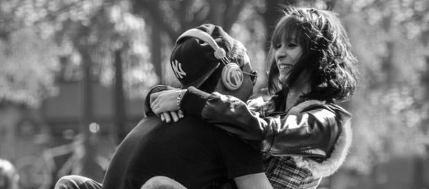 Pareja disfrutando del ocio juntos Pareja disfrutando del ocio juntos
