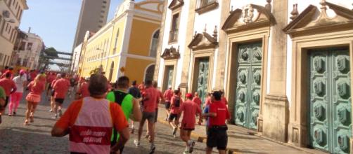 Corrida de Rua no Recife, estimulando atletas - Foto: Tânia Lima