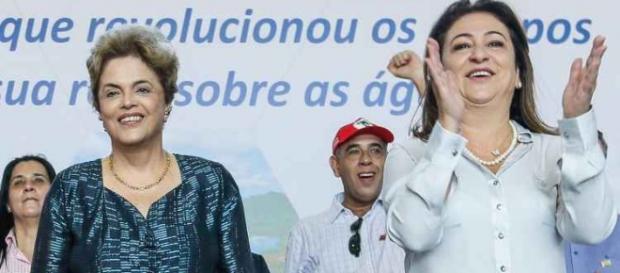 Dilma diz que opositores irão promover redução de programas sociais Dilma diz que opositores irão promover redução de programas sociais