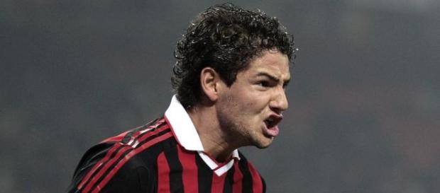 Pato pode estar negociando com o Flamengo Pato pode estar negociando com o Flamengo
