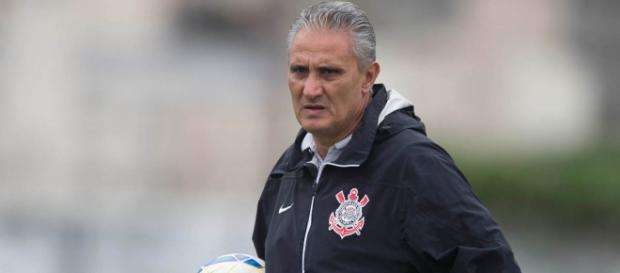O técnico Tite 'pega pesado' com a CBF O técnico Tite 'pega pesado' com a CBF
