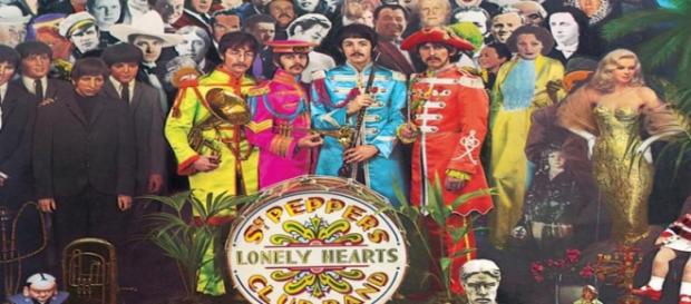 Sgt. Pepper's Lonely Hearts Club Band foi um marco na carreira dos Beatles Sgt. Pepper's Lonely Hearts Club Band foi um marco na carreira dos Beatles