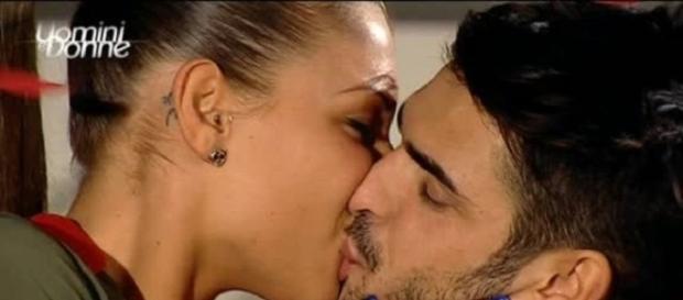 Tara e Cristian: ultime news sulla coppia nata a Uomini e Donne. Tara e Cristian: ultime news sulla coppia nata a Uomini e Donne.