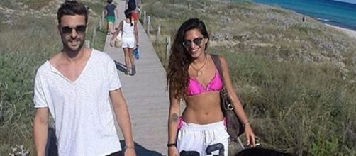 Ludovica Valli in Sardegna con l'amica Georgette e Davide Tresse