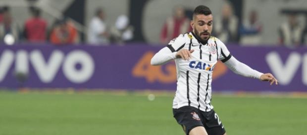 Bruno Henrique volta a falar que deseja permanecer no Timão Bruno Henrique volta a falar que deseja permanecer no Timão