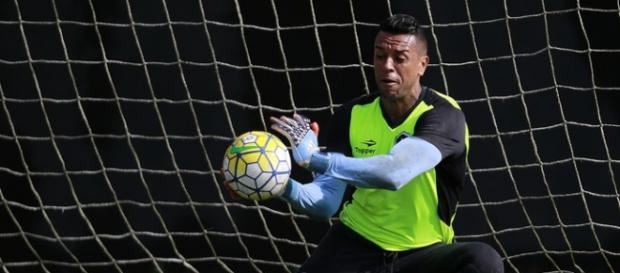 Goleiro está confirmado para o próximo jogo Goleiro está confirmado para o próximo jogo