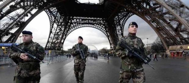 Los recientes ataques terroristas en París tienen en alerta máxima a Francia, sede de la Eurocopa de fútbol Los recientes ataques terroristas en París tienen en alerta máxima a Francia, sede de la Eurocopa de fútbol