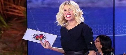 Alessia Marcuzzi: vacanza in Costa Azzurra