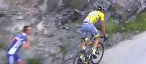Contador in difficoltà dopo l'attacco di Froome