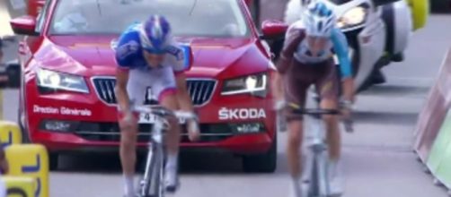 La volata tra Thibaut Pinot e Romain Bardet