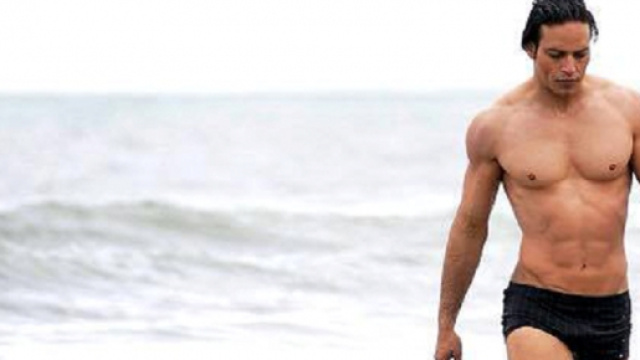 Il sex symbol e attore Gabriel Garko