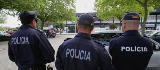 Agentes da PSP sempre atentos, vigilantes e prontos para intervir Agentes da PSP sempre atentos, vigilantes e prontos para intervir