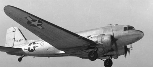 https://en.wikipedia.org/wiki/Douglas_C-47_Skytrain#/media/File:Douglas_C-47_Skytrain.jpg https://en.wikipedia.org/wiki/Douglas_C-47_Skytrain#/media/File:Douglas_C-47_Skytrain.jpg