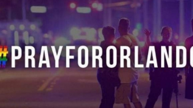#PrayForOrlando - La solidarietà sui social