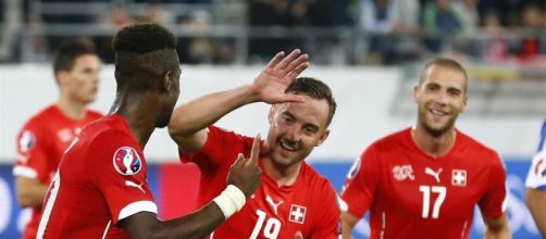 Embolo celebrando un gol con Suiza