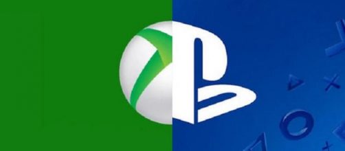 I due simboli Xbox e PlayStation insieme