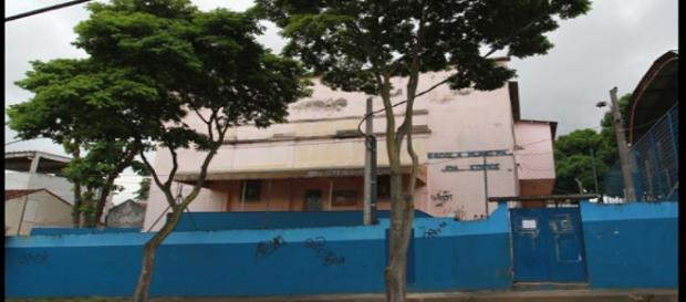 Escola fica no bairro de Piedade Escola fica no bairro de Piedade