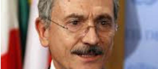 Nuova polemica tra D'Alema e il Pd di Renzi Nuova polemica tra D'Alema e il Pd di Renzi