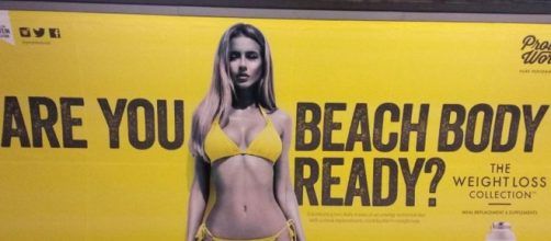 Londra: vietate pubblicità di modelle in bikini nelle metro