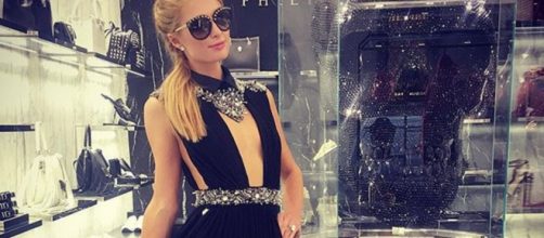 Paris Hilton testimonial a Milano ed ospite di una discoteca