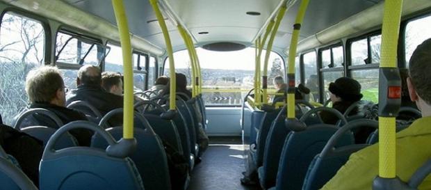 Consejos maternales en el autobús Consejos maternales en el autobús
