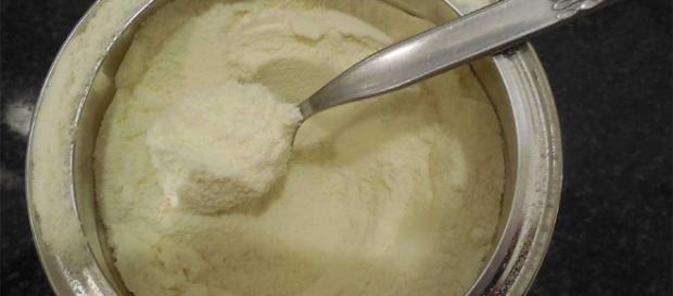 La leche en polvo tiene más tiempo de vida que la fresca. La leche en polvo tiene más tiempo de vida que la fresca.