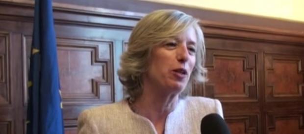 Ultime notizie scuola, mercoledì 15 giugno 2016: ministro istruzione Stefania Giannini Ultime notizie scuola, mercoledì 15 giugno 2016: ministro istruzione Stefania Giannini