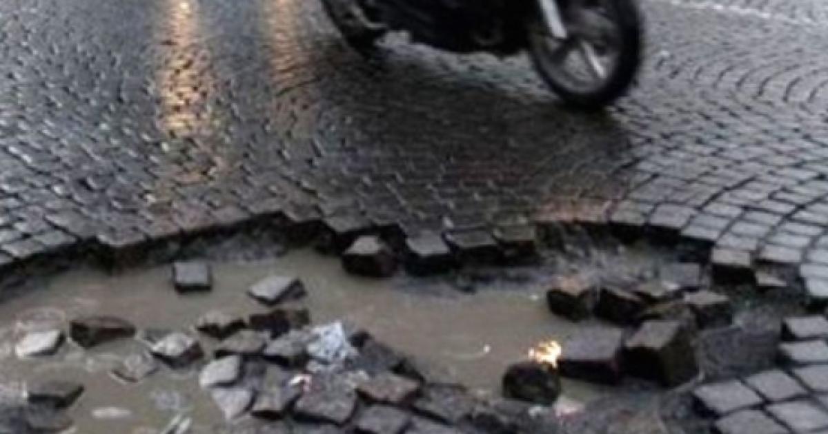 caduta bicicletta buca manto stradale risarcimento danni