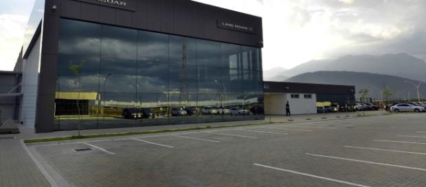 Fachada da fábrica da Jaguar Land Rover (JLR), em Itatiaia, no interior fluminense Fachada da fábrica da Jaguar Land Rover (JLR), em Itatiaia, no interior fluminense