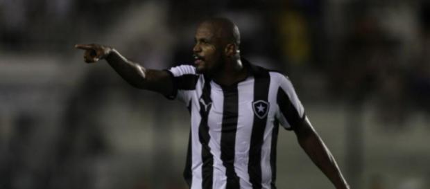 Jogador pode ser desfalque para o próximo jogo do Botafogo Jogador pode ser desfalque para o próximo jogo do Botafogo