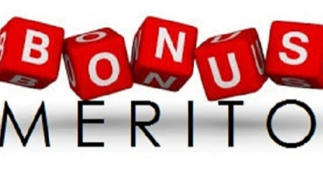 Ultime notizie scuola, giovedì 16 giugno 2016: sondaggio sul bonus merito docenti