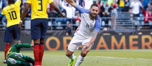 Clint Dempsey ha appena messo in porta il pallone dell'1-0