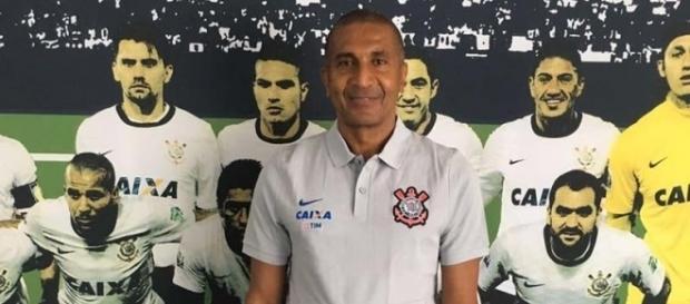 Cristóvão Borges na apresentação como novo técnico. (Divulgação) Cristóvão Borges na apresentação como novo técnico. (Divulgação)