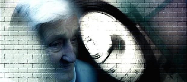 Envelhecimento cerebral e doença de Alzheimer. Envelhecimento cerebral e doença de Alzheimer.